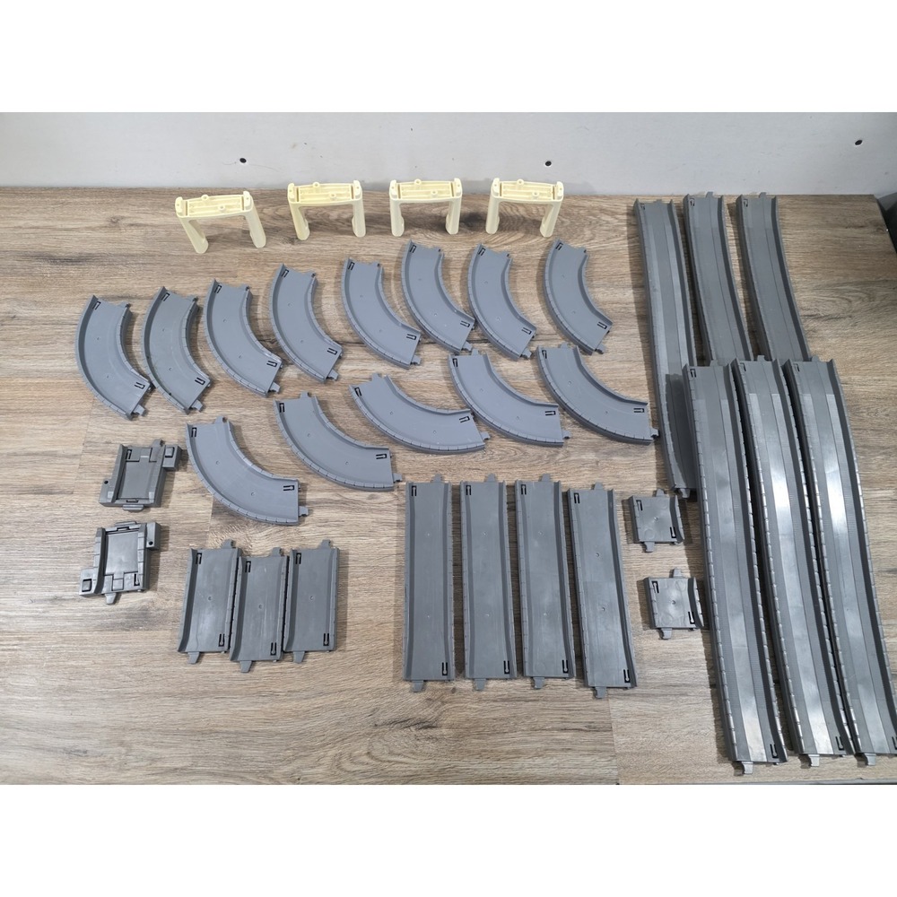 VTG 1993 Tomy Trackmaster Thomas Gray Road Riser Track Tracks Tunnel Lot 34